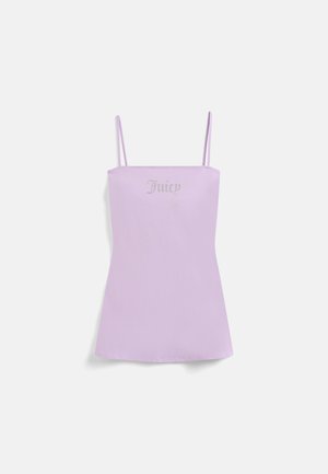 Lila tanktop met dunne bandjes, met het woord "Juicy" in een metallic stijl op de borst, gemaakt van zachte, gladde stof.