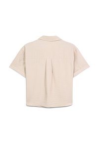 Camicia beige a maniche corte con finitura texture, una piega sul retro e colletto standard. Taglio semplice e rilassato senza chiusure visibili.