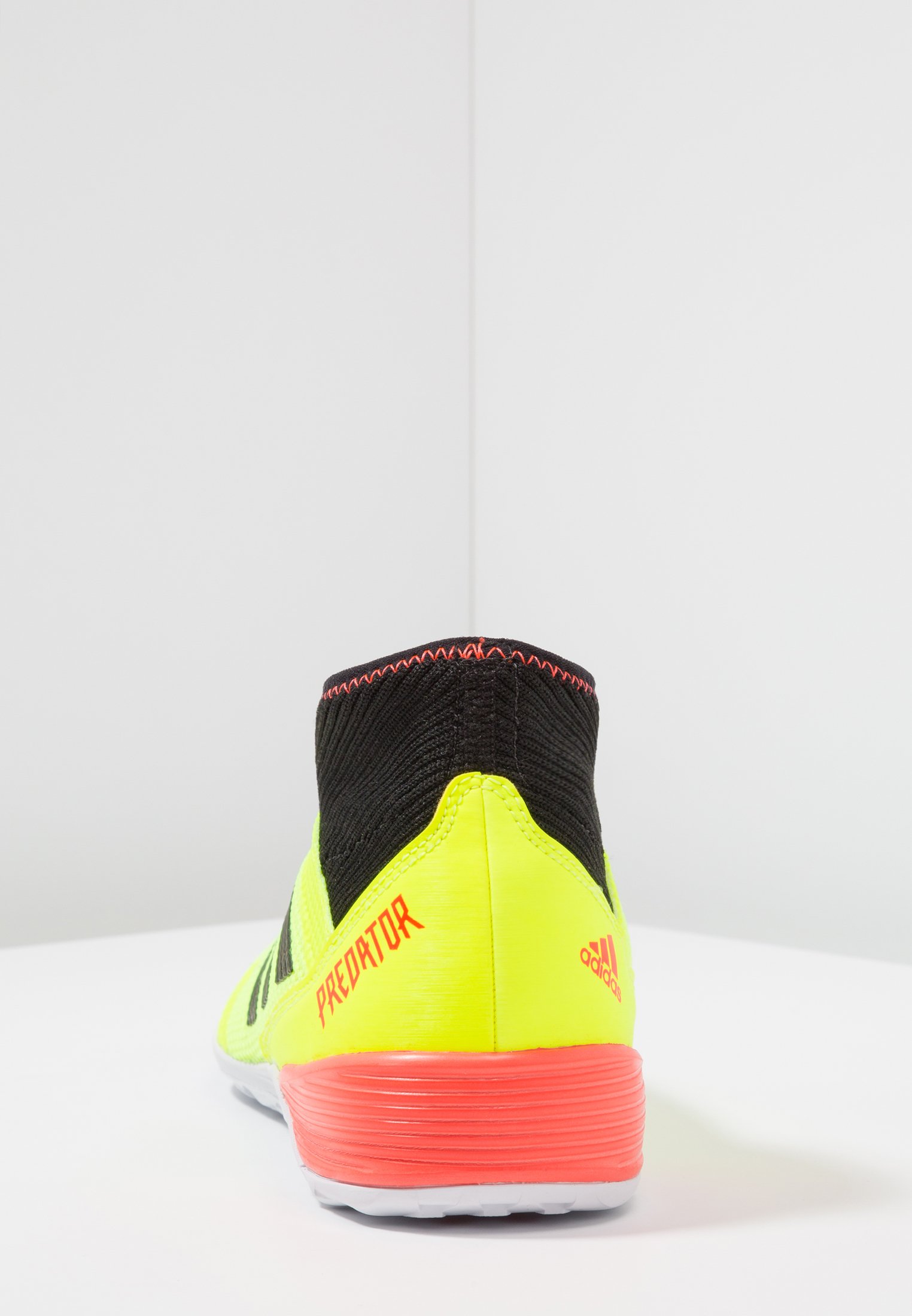adidas performance predator tango 18.3