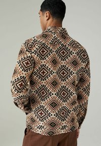 Next AZTEC STYLE TAPESTRY - REGULAR FIT - Veste légère - ecru red