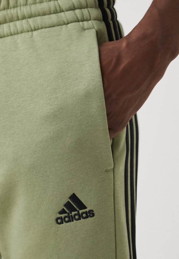 ESSENTIALS TAPERED CUFF 3-STRIPES  - Tracksuit bottoms2
