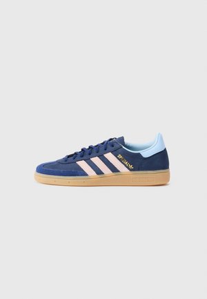 adidas Originals HANDBALL SPEZIAL - Sportbačiai - dark blue/wonder quartz/clear sky