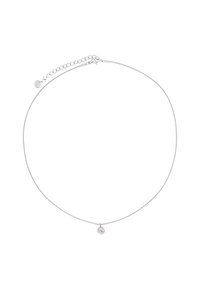 Collana d'argento con una catena sottile e flessibile e un pendente circolare con una gemma centrale circondata da pietre più piccole.