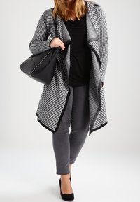 Anna Field Curvy Kofta - off-white