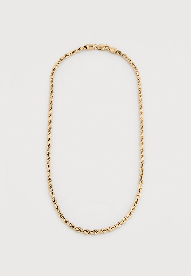 Χρυσό περιδέραιο από στριφτό σχοινί με κούμπωμα αστακού σε απλό λευκό φόντο.