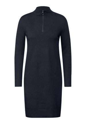 Dunkelblaues Strickkleid mit langen Ärmeln, hohem Kragen und Viertelreißverschluss. Merkmale strukturierte Akzente entlang der Ärmel und gerippte Saumabschlüsse.