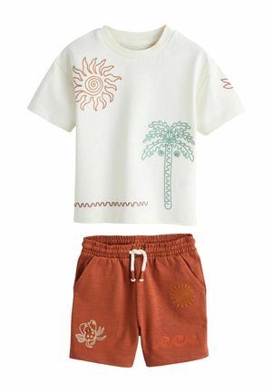 REGULAR FIT SHORT SLEEVE SET  - Šortky - ecru palms embroidery