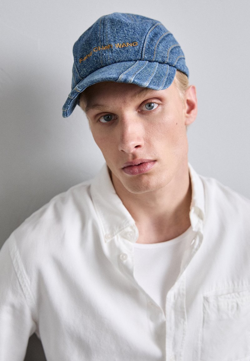 Feng Chen Wang UNISEX niebieski