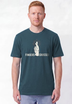 watapparel, FINGERS CROSSED UNISEX - T-shirt print - stargazer