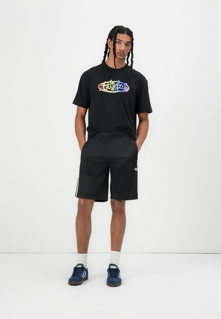 adidas×JEREMY SCOTT☆PRIDE TEE Tシャツ 2色【UK発】 adidas x Jeremy Scott Graphic Tee - White | Free Shipping