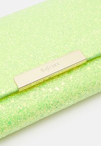 Mascara Clutches - apple