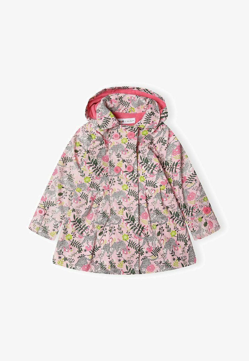 Rosa regnjacka med blommor och djurmönster, med huva, knäppningar och ett lätt, vattentåligt tyg.