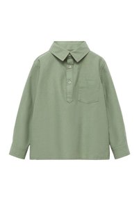 Pitkähihainen polo paita pehmeää vihreää puuvillaa, jossa on kauluspaita, napitus ja vasemmassa rintataskussa. Yksinkertainen ja monikäyttöinen muotoilu.