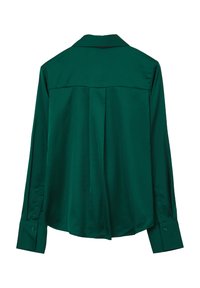 Camicetta verde a maniche lunghe realizzata in tessuto morbido. Caratterizzata da un colletto classico, una piega sul retro e polsini con bottoni.