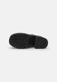 Buffalo KILLAH LACE UP MID - Botines con cordones - black