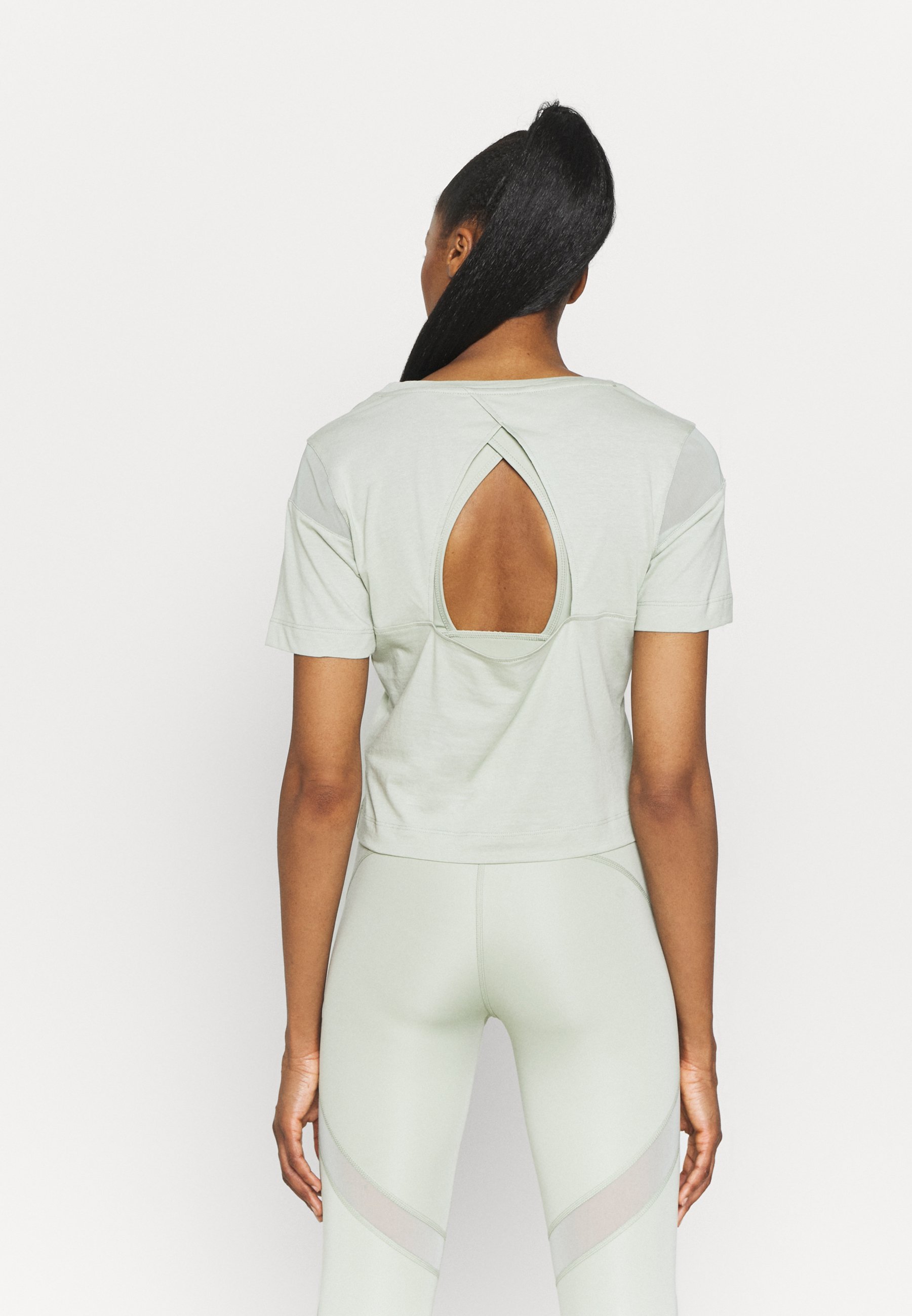 Women PAMELA REIF X PUM TEE BACK CUTOUT - Print T-shirt Women PAMELA REIF X PUM TEE BACK CUTOUT - Print T-shirt