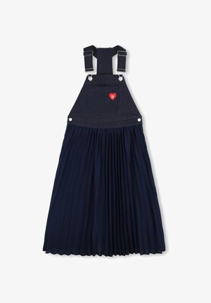 Robe bleu foncé avec jupe plissée et bavette effet denim avec bretelles réglables et poche avant avec petit logo cœur rouge.
