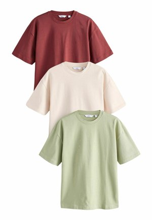 Drie T-shirts: kastanjebruin, beige en lichtgroen. Katoenen stof, losse pasvorm en klassieke ronde hals. Elk t-shirt heeft korte mouwen en een minimalistisch ontwerp.