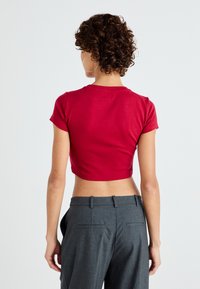 GAP TEE - T-shirts print - red