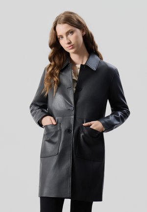 Bolongaro Trevor, Abrigo corto - black waw