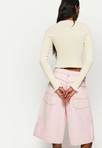 Bershka TIED WITH RUFFLES - Kofta - beige