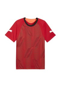 Camiseta deportiva roja de tela transpirable, con un patrón de ondas, mangas raglán cortas, acentos negros y cuello redondo.