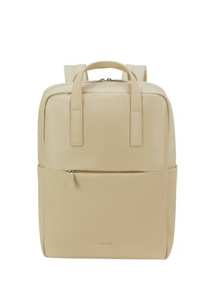 Beiger rechteckiger Rucksack mit zwei Griffen, vorderer Reißverschlusstasche, gepolsterten Trägern und dezentem Samsonite-Logo auf glatter Außenseite.