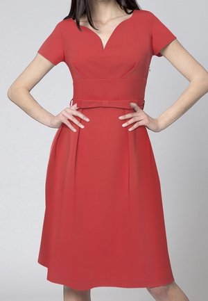 Cocktailkjole / festkjole - coral