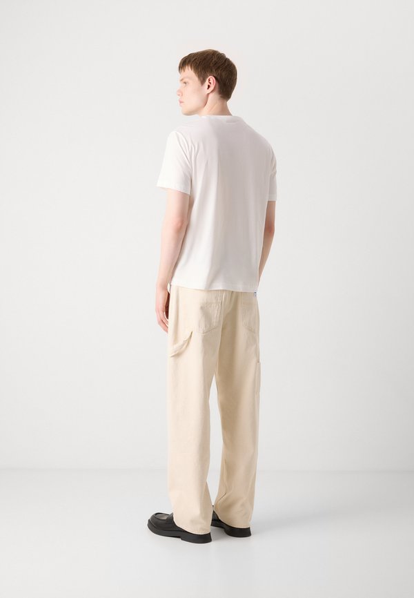 GRAPHIC - Print T-shirt - eggshell2