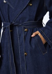 Pieces PCFREYA LONG - Gabardina - dark blue denim