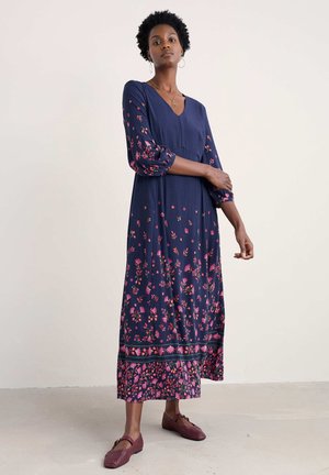 HIGH WOODS - Freizeitkleid - navy - winding wildflower maritime