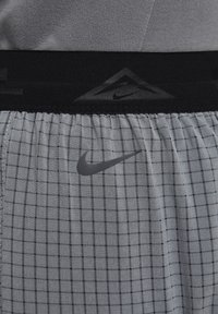 Nike Performance SECONDSUNRISE - Sportiniai šortai - burgundy crush smoke grey black