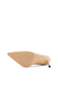 Décolleté nudo con punta appuntita, finitura lucida in vernice, e un sottile tacco a stiletto nero. Texture liscia, design minimale.