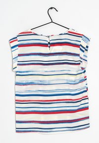 Blusa a maniche corte con scollatura rotonda, caratterizzata da righe orizzontali in blu, rosso, giallo e bianco. Include un dettaglio dei bottoni sul retro.