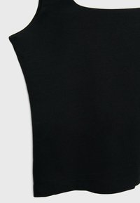 Top - black