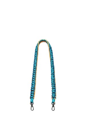 Sangle de sac tressée bleue et beige avec des fermoirs pivotants en métal aux deux extrémités pour une fixation facile.