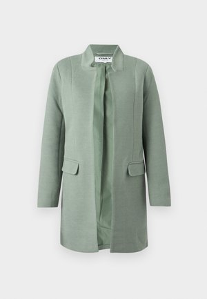 Groene, getextureerde lange jas met een visgraatpatroon, open voorkant en twee voorzakken. Heeft een rechte snit en lange mouwen.