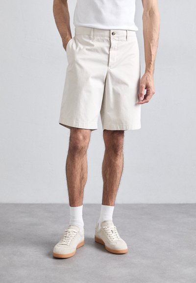 J.LINDEBERG SHANE CLOUD - Shorts - moonbeam