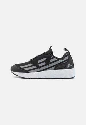 ULTIMATE C2 COMBAT CORE UNISEX - Zapatillas - black/silver