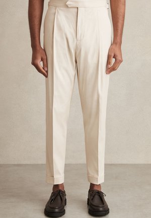 Reiss REGULAR FIT CANTWELL  BLEND TAPERED - Pantalon - stone