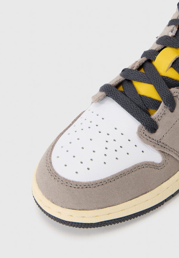 AIR JORDAN 1 UNISEX - High-top trainers2