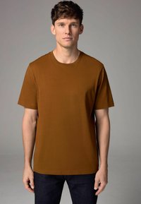 Next Basic póló - bronze orange