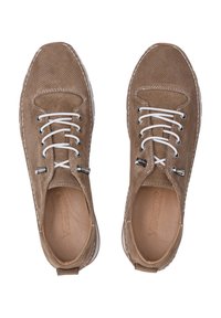 Bruine suède schoenen met witte veters, voorzien van een gestructureerde bovenkant en contrasterende stiksels. Rondneus ontwerp en een gladde binnenvoering.