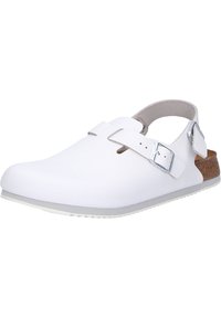 Weiße Clogs mit einer strukturierten Oberseite, verstellbaren silbernen Schnallen und einem Korkfußbett. Sie verfügen über eine abgerundete Zehenpartie und ein geschlossenes Fersen-Design.