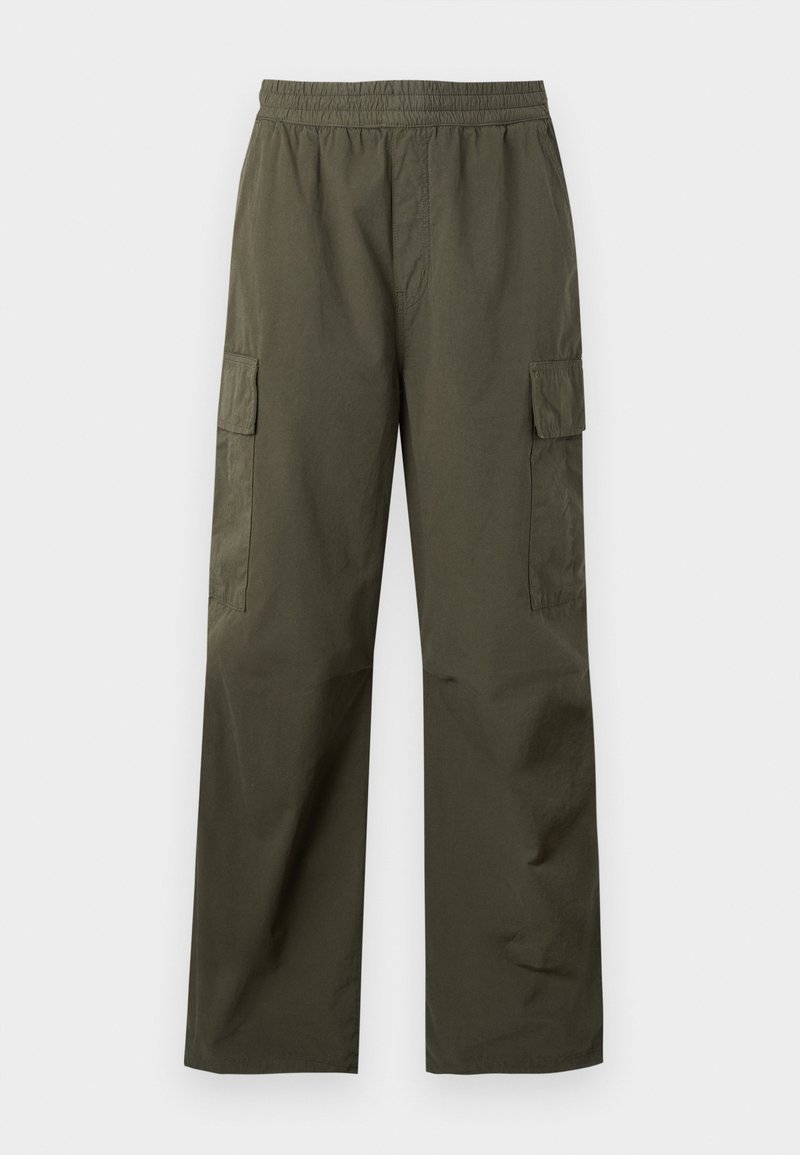 Olivgrüne Cargohose mit elastischem Bund und Klappentaschen an den Seiten, gerade Beinpassform, auf weißem Hintergrund dargestellt.