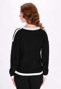 DreiMaster Cardigan - black