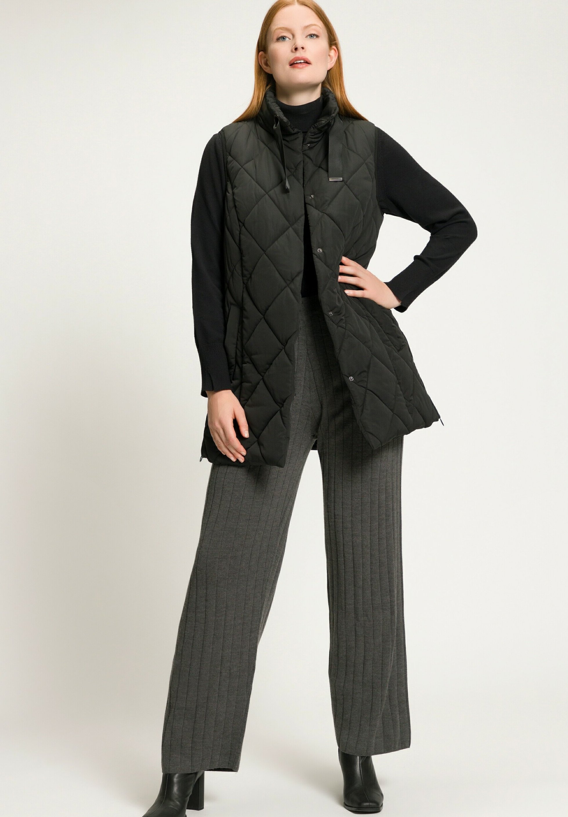 Gilet Matelassé Sans Manches ULLA POPKEN Pour Femme - Bleu Nuit, Tailles 56-58, Style Décontracté Chaud