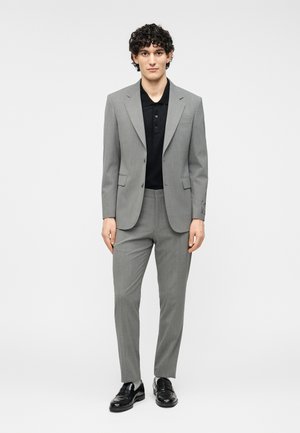 DAILY TRAVEL SUIT - Suit - light grey