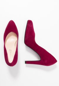 Peter Kaiser Zapatos altos - purple