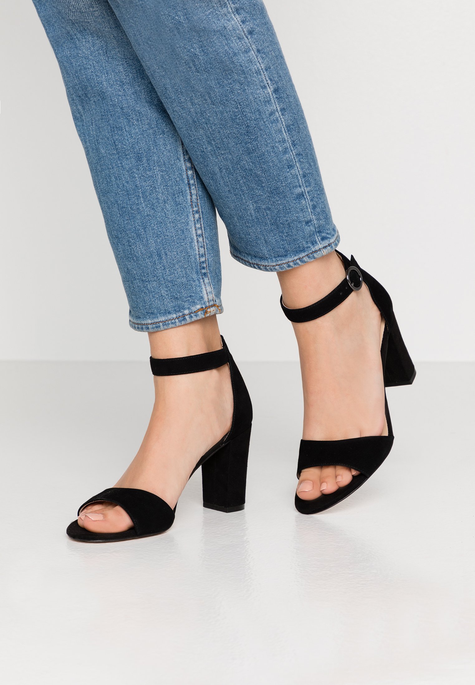 LEATHER HEELED SANDALS Sandaletter black LEATHER HEELED SANDALS Sandaletter black